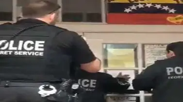 Agentes de EEUU ordenan desalojo a invasores de la embajada venezolana en Washington Agentes de EEUU ordenan desalojo a invasores de la embajada venezolana en Washington