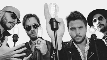 La banda Viniloversus dará un concierto por la ayuda humanitaria en Argentina