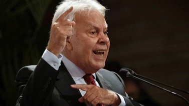 Expresidente Felipe González recrimina que izquierdistas "sigan siendo cómplices" de Maduro