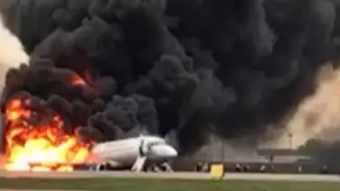 Confirman 41 muertos en el avión incendiado en Rusia Confirman 41 muertos en el avión incendiado en Rusia