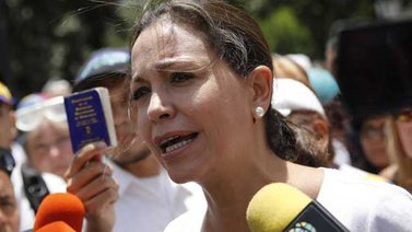 Maria Corina: "Es un error político que aún no se haya invocado el artículo 187″