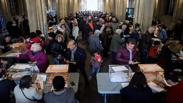 Alta participación del 60,75% en elecciones españolas a dos horas del cierre Alta participación del 60,75% en elecciones españolas a dos horas del cierre