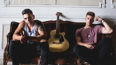 Juan y Rafa traspasan fronteras con "Atrévete" (+Video)