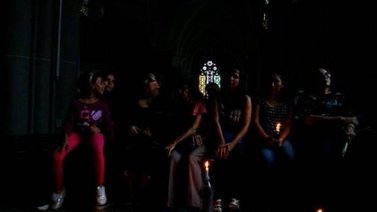 En Fotos: El apagón en el Zulia no detuvo a los feligreses ir a misa de Resurrección