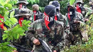 El ELN comienza alto al fuego entre escepticismo oficial y esperanzas de paz El ELN comienza alto al fuego entre escepticismo oficial y esperanzas de paz