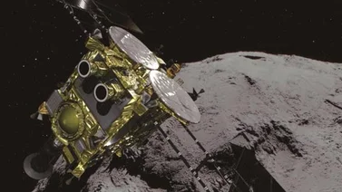 La sonda nipona Hayabusa2 dispara a un remoto asteroide para recoger muestras