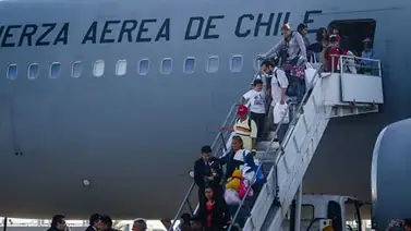 Cuarto vuelo con chilenos que pidieron dejar Venezuela llega con 156 personas Cuarto vuelo con chilenos que pidieron dejar Venezuela llega con 156 personas