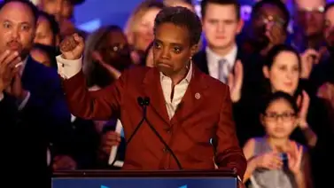Lori Lightfoot, la primera alcaldesa lesbiana y afroamericana de Chicago Lori Lightfoot, la primera alcaldesa lesbiana y afroamericana de Chicago