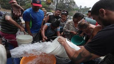 EFE: La cisterna, el vehículo más buscado en Venezuela