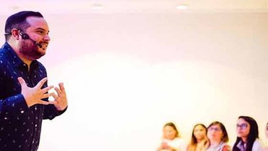 Julio Urribarrí dictará taller de Networking para potenciar marcas y marcas personales