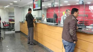 Bancos abrirán este jueves con horario especial