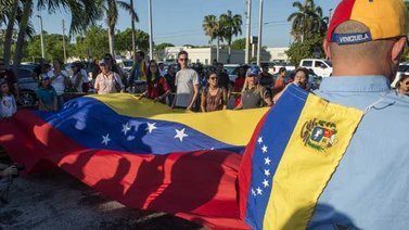 Gobierno de EEUU evalúa otorgar un beneficio migratorio a los venezolanos