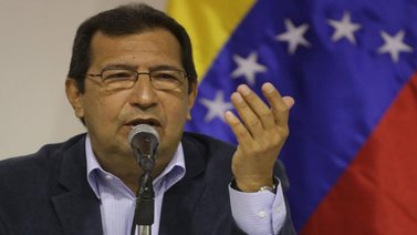 Maduro designa a Adán Chávez como embajador "plenipotenciario" ante Cuba