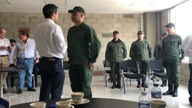 Guaidó se reunió con los militares que cruzaron a Colombia (+Video)