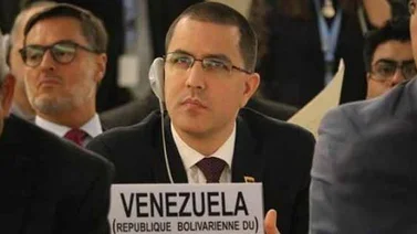 Arreaza calificó de "inhumano y cínico" al Gobierno de Donald Trump