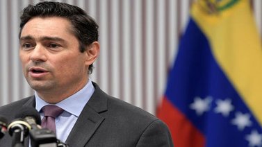 Carlos Vecchio afirmó que no hay espacio de neutralidad ante una dictadura