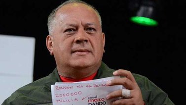 Diosdado Cabello tilda de grandes irresponsables a quienes dirigen la UE