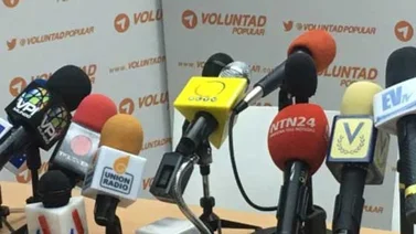 Un micrófono de RCTV reapareció en rueda de prensa de VP
