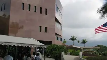 EEUU ordena a su personal diplomático "no esencial" que abandone Venezuela EEUU ordena a su personal diplomático "no esencial" que abandone Venezuela