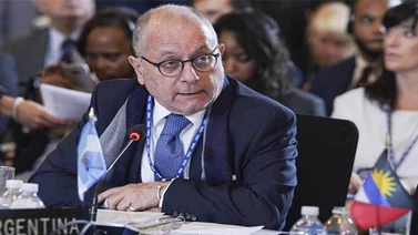 Canciller argentino pide que militares venezolanos se unan a la transición