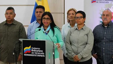 Delcy Rodríguez denunció que Pence hizo un "llamado abierto a golpe de Estado"