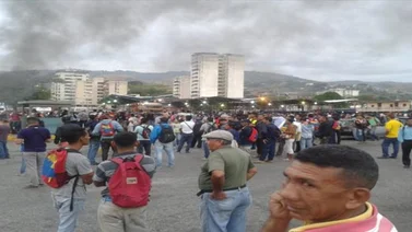 Protestaron en Charallave por fallas en el ferrocarril y la escasez de transporte