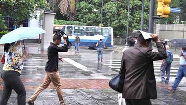 Lluvias dispersas en las regiones central, oriental y occidental del país se prevé para este jueves