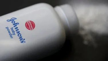Johnson & Johnson sabía de la presencia de amianto en su polvo de talco para bebés, según informe