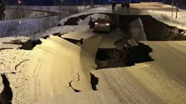 Terremoto de magnitud 7.0 sacude a Alaska y emiten alerta de tsunami Terremoto de magnitud 7.0 sacude a Alaska y emiten alerta de tsunami