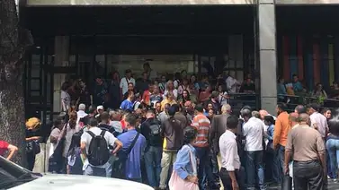 Trabajadores de la Cancillería protestaron por bajos salarios Trabajadores de la Cancillería protestaron por bajos salarios
