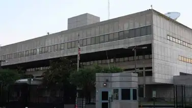 Falsa alarma de bomba lleva a evacuar embajada de EEUU en Buenos Aires Falsa alarma de bomba lleva a evacuar embajada de EEUU en Buenos Aires