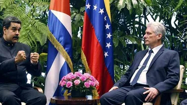 Presidente cubano cierra filas con Maduro y Evo en su primer mes en Twitter