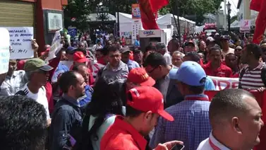 PCV protestó ante la Asamblea Constituyente para exigir mejoras laborales PCV protestó ante la Asamblea Constituyente para exigir mejoras laborales