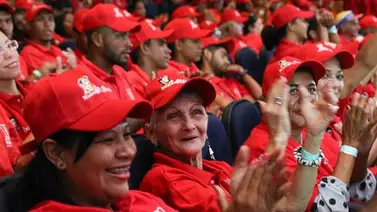 Ejecutivo aumentó las becas a estudiantado de las misiones a Bs.S 450 Ejecutivo aumentó las becas a estudiantado de las misiones a Bs.S 450