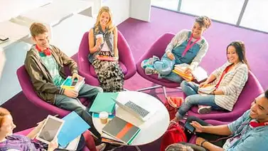 Alianza francesa reabre club de conversación en la mediateca Alianza francesa reabre club de conversación en la mediateca