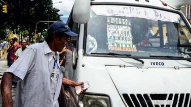 Usuarios rechazan aumento del pasaje