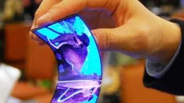 Desarrollan un semiconductor con material orgánico para móviles flexibles