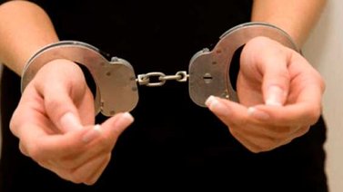 Detienen a la mujer que abandonó a su hijo en una caja en El Marqués