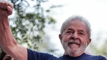 Lula pide a Brasil votar por la democracia y no por la "barbarie" Lula pide a Brasil votar por la democracia y no por la "barbarie"