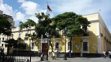 Gobierno alega que Francia le ataca "con fines populistas" Gobierno alega que Francia le ataca "con fines populistas"