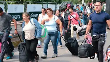 10% de la población abandonó la patria 10% de la población abandonó la patria