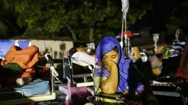 Al menos 385 muertos y 540 heridos por sismos y tsunami en Indonesia Al menos 385 muertos y 540 heridos por sismos y tsunami en Indonesia