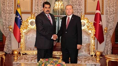 Erdogan dice que "no dejará solo" a Maduro y estudia visitar Venezuela