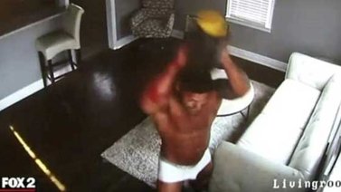 VIDEO: Este fisicoculturista dejó a su novia en coma