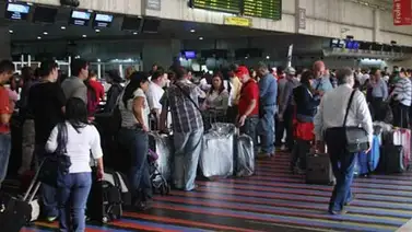 Maduro asegura que el emigrante venezolano sale del país "lleno de dólares" Maduro asegura que el emigrante venezolano sale del país "lleno de dólares"