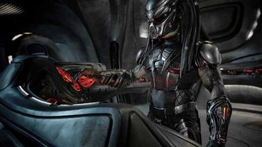 Fox quitó escena de "The Predator" donde salía un condenado por delito sexual