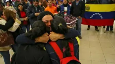 Grupo de venezolanos regresa desde Ecuador en puente aéreo del Gobierno Grupo de venezolanos regresa desde Ecuador en puente aéreo del Gobierno