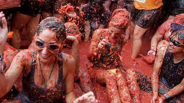 Guerra de Tomates: La Tomatina tiró más de 100 toneladas en España