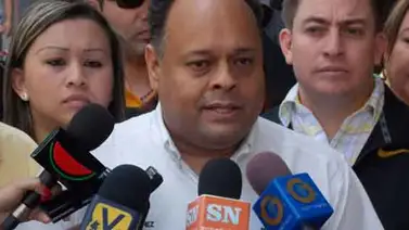 Dirigente de Primero Justicia se saca el carnet de la patria Dirigente de Primero Justicia se saca el carnet de la patria