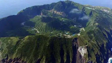 Esta es Aogashima, una de las islas más exóticas y peligrosa del mundo Esta es Aogashima, una de las islas más exóticas y peligrosa del mundo